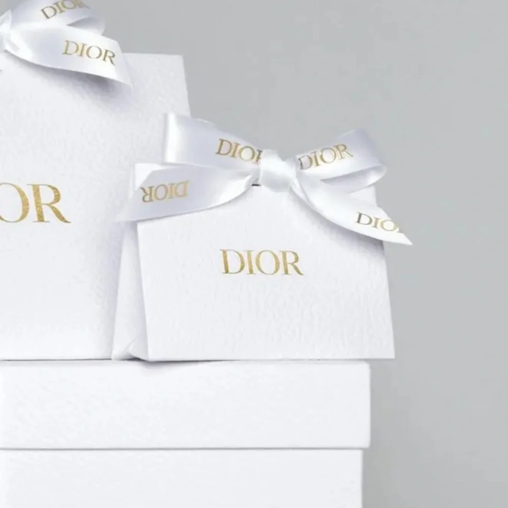 2 x Dior white small gift bag - Picture 13 of 13